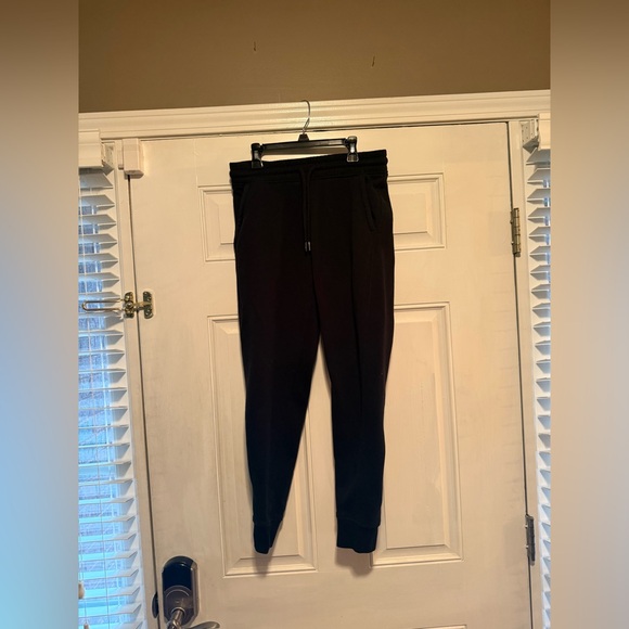 Old Navy Men's Black Sweatpants - Picture 1 of 3
